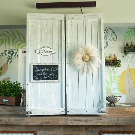 Turtle Bay Inn Lajas Εξωτερικό φωτογραφία